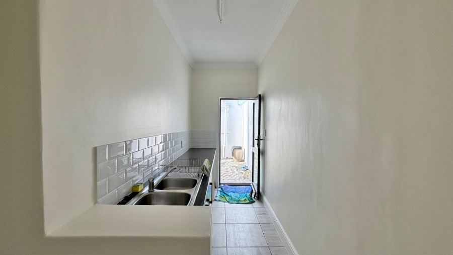 5 Bedroom Property for Sale in Strand Central Western Cape